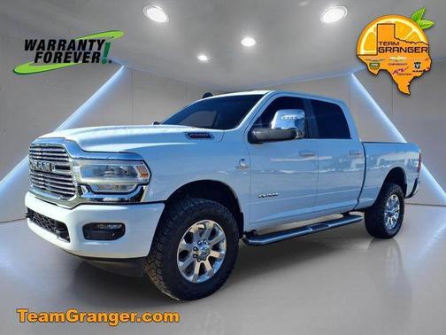 Bright White Clearcoat 2023 RAM 2500 Laramie Crew Cab 4x4 6'4' Box