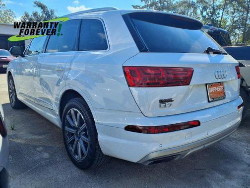 White 2019 Audi Q7 45 Premium Plus