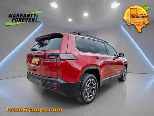 Red Hot Pearlcoat 2026 Jeep Cherokee Laredo 4x4