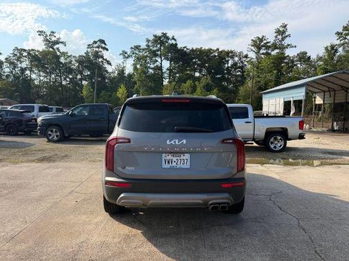 Everlasting Silver 2022 Kia Telluride S