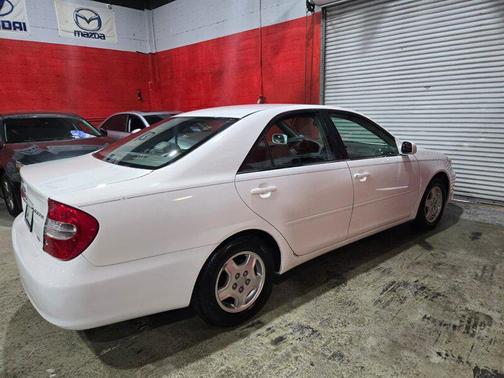 2002 Toyota Camry LE V6