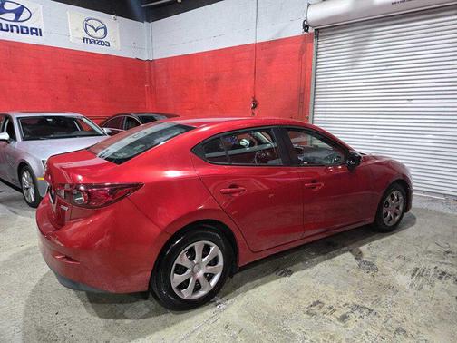 2015 Mazda Mazda3 i Sport