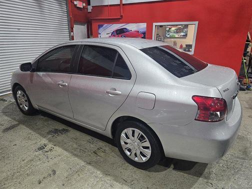 2009 Toyota Yaris Base