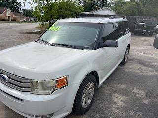 White 2011 Ford Flex SE