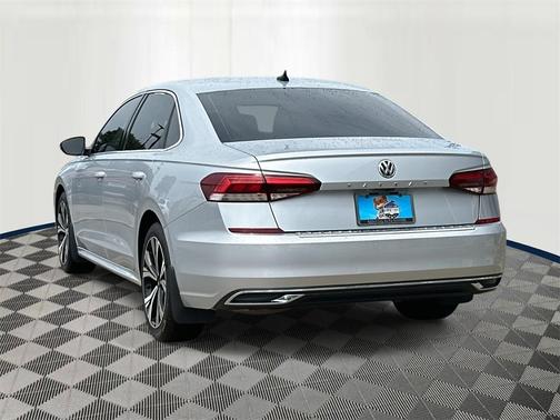 2021 Volkswagen Passat 2.0T SE
