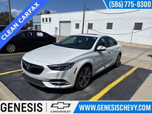 2018 Buick Regal Sportback Essence