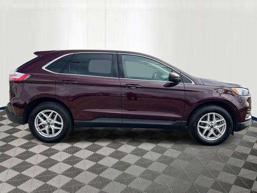 Burgundy Velvet Metallic Tinted Clearcoat 2024 Ford Edge SEL