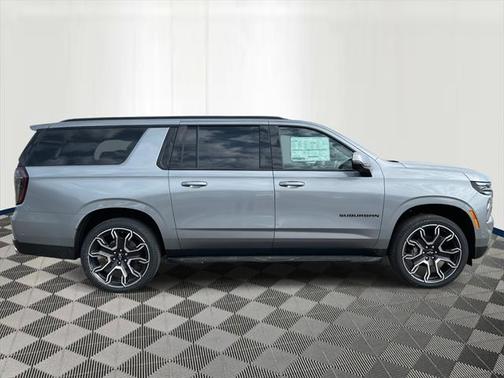 2025 Chevrolet Suburban RST