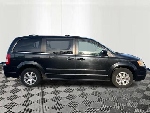 2009 Chrysler Town & Country Touring