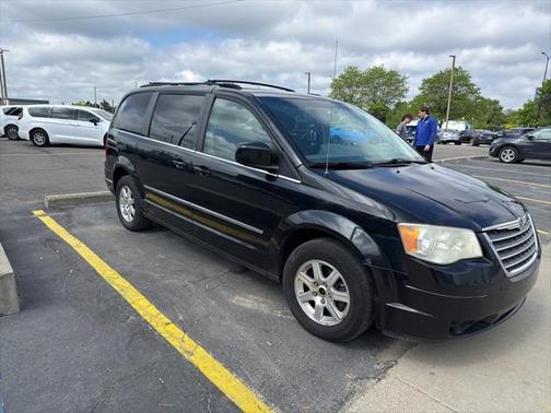2009 Chrysler Town & Country Touring
