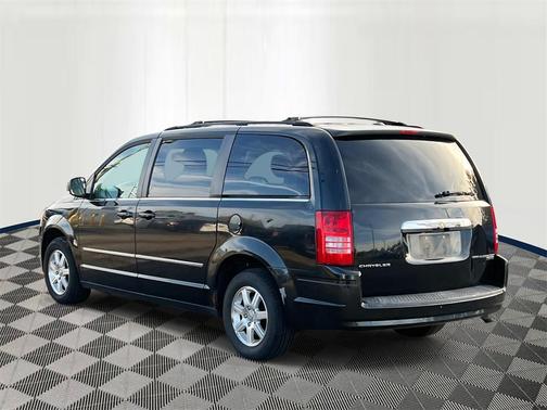 2009 Chrysler Town & Country Touring