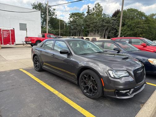 2019 Chrysler 300 Touring