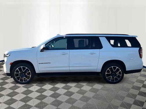 2023 Chevrolet Suburban RST