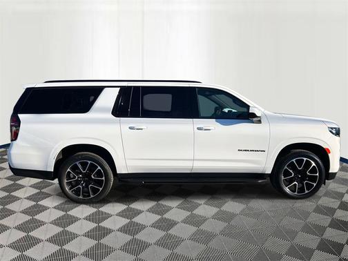2023 Chevrolet Suburban RST