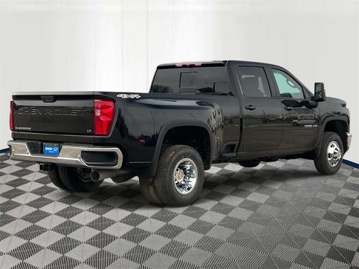 2026 Chevrolet Silverado 3500 LT