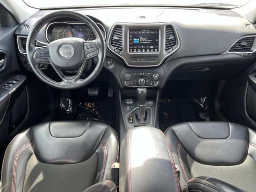 Billet Silver Metallic Clearcoat 2019 Jeep Cherokee Trailhawk