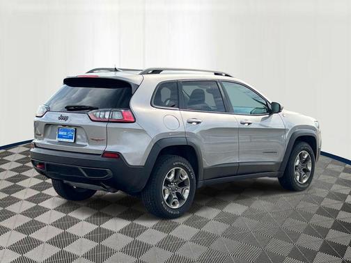Billet Silver Metallic Clearcoat 2019 Jeep Cherokee Trailhawk