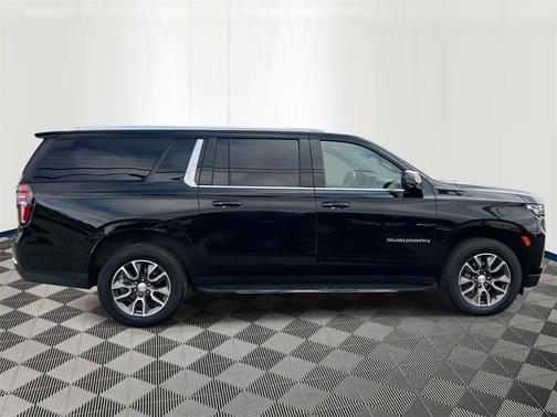 2022 Chevrolet Suburban LT