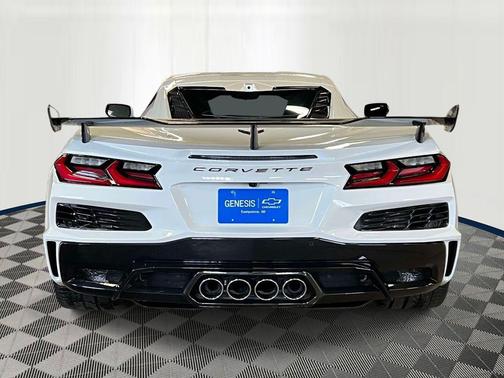 Arctic White 2026 Chevrolet Corvette Z06