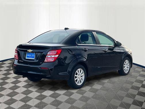 2020 Chevrolet Sonic FWD Sedan LT