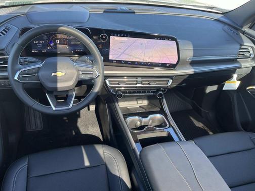 Sterling Gray Metallic 2026 Chevrolet Traverse LT