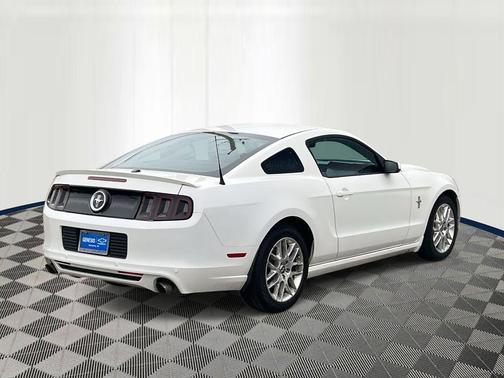 2013 Ford Mustang V6
