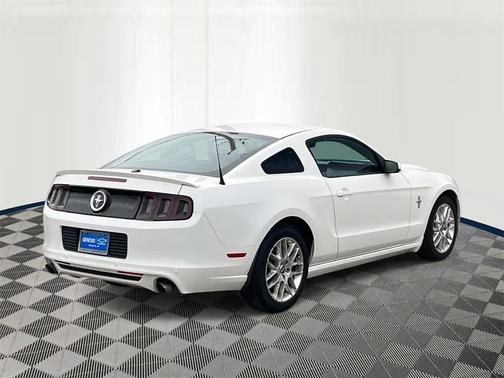 2013 Ford Mustang V6