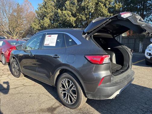 2020 Ford Escape SEL