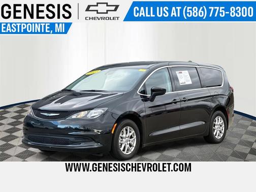 2023 Chrysler Voyager LX