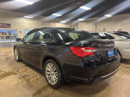 2013 Chrysler 200 Limited