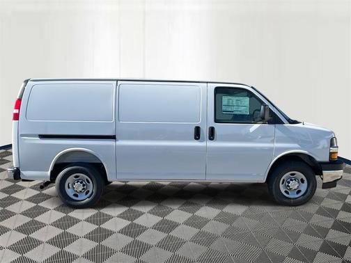 2025 Chevrolet Express 2500 RWD 2500 Regular Wheelbase WT