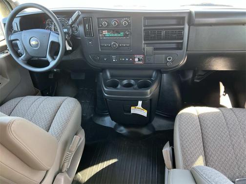 2025 Chevrolet Express 2500 RWD 2500 Regular Wheelbase WT