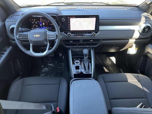 Black 2026 Chevrolet Colorado LT