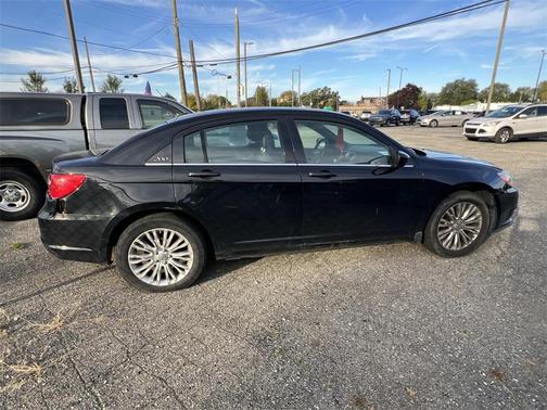 2014 Chrysler 200 LX