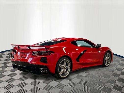 2026 Chevrolet Corvette Stingray w/2LT