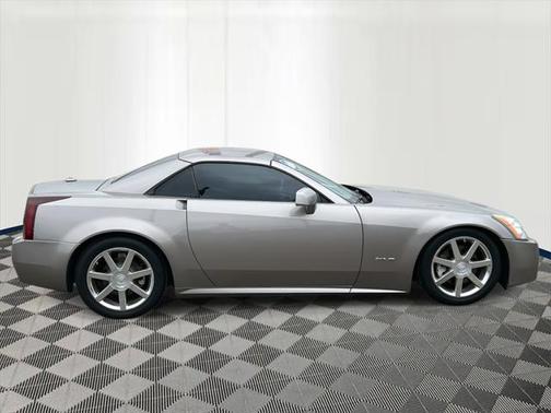 2005 Cadillac XLR Base