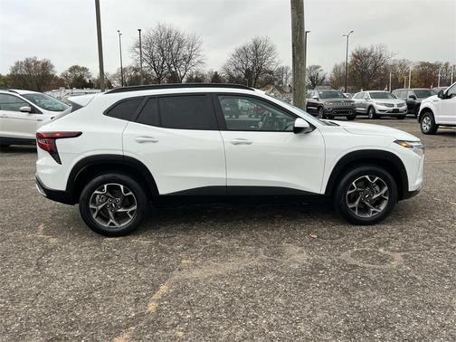 2024 Chevrolet Trax LT