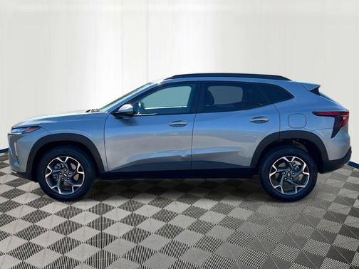 Sterling Gray Metallic 2025 Chevrolet Trax LT