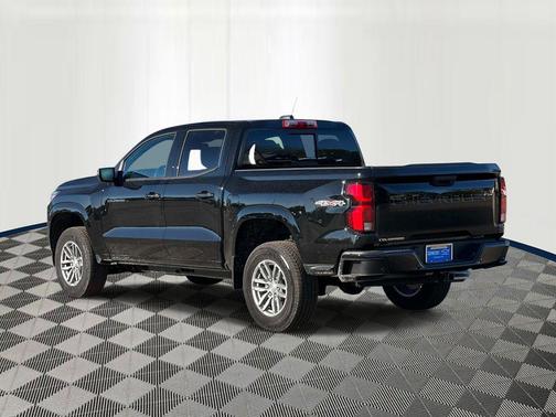 Black 2026 Chevrolet Colorado LT