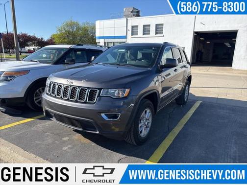 2020 Jeep Grand Cherokee Laredo