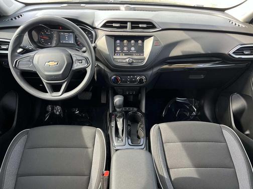 Midnight Blue Metallic 2021 Chevrolet Trailblazer LS