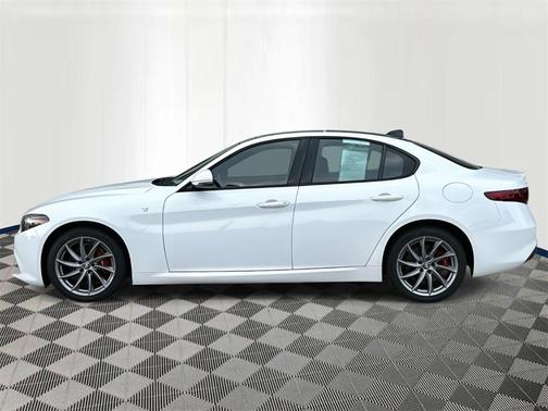 2022 Alfa Romeo Giulia Ti