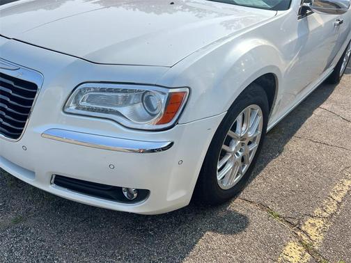 2011 Chrysler 300 Limited
