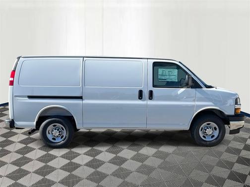 2025 Chevrolet Express 2500 RWD 2500 Regular Wheelbase WT