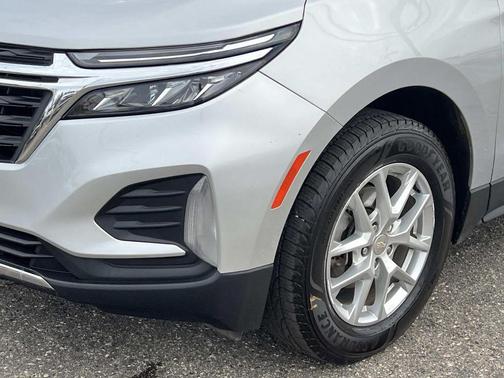 Silver Ice Metallic 2022 Chevrolet Equinox 1LT