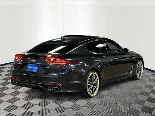 2019 Kia Stinger Base