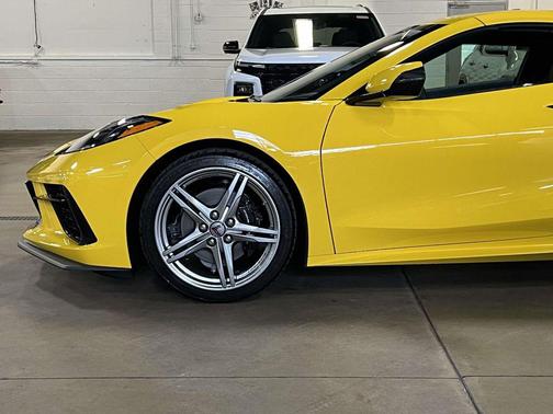 2026 Chevrolet Corvette Stingray w/2LT