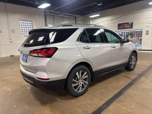 2022 Chevrolet Equinox Premier w/1LZ