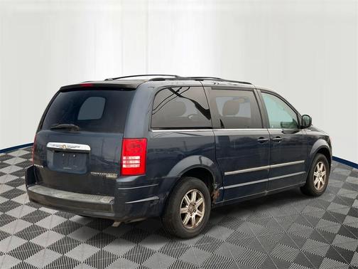 2009 Chrysler Town & Country Touring