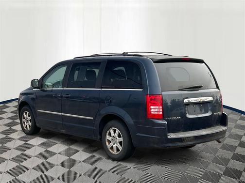 2009 Chrysler Town & Country Touring